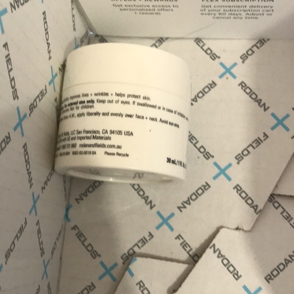 Rodan + Fields REDEFINE Step 3 PM Overnight Restorative Cream New in Box! 💙 - Picture 5 of 6